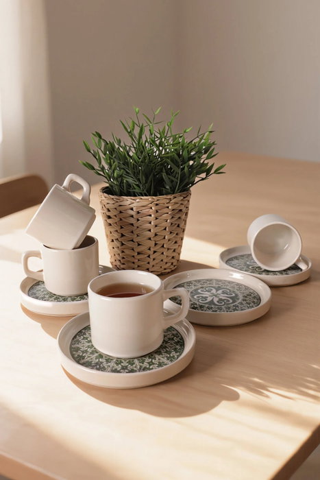 Hermia Juego de tazas de té y platillos de 8 piezas, Crema y verde